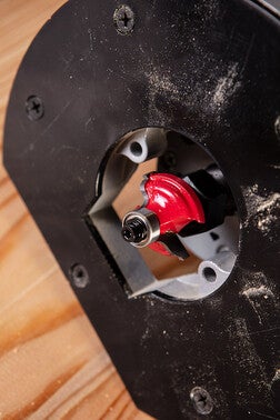 Frez kształtowy z łożyskiem, zaokrąglający 22,5x9 mm, trzpień 6 mm 1