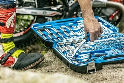 Zestaw kluczy i nasadek HT1R444 Högert, 222 szt. 1