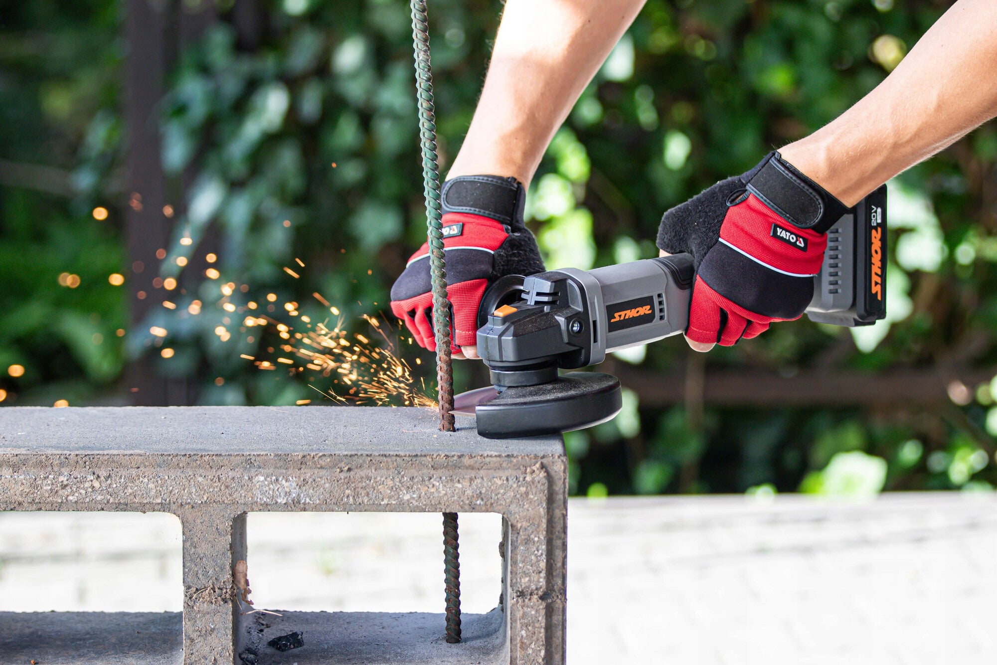 Szlifierka kątowa 125 mm 20V 78091 Sthor / 1 x 2,0Ah 2