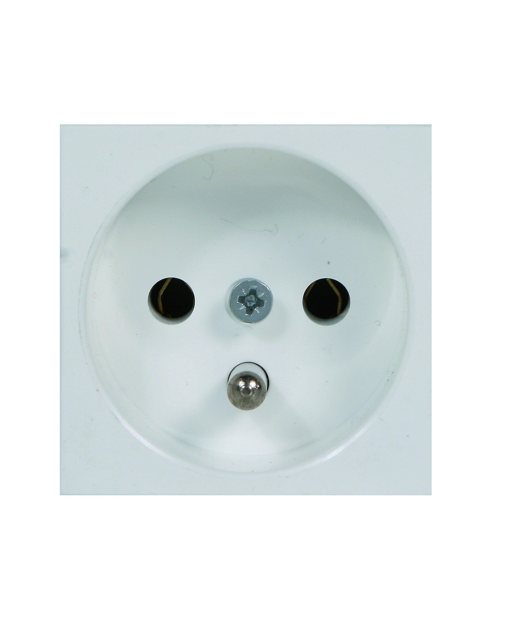 Gniazdo pojedyncze z uziemieniem M45 białe 1