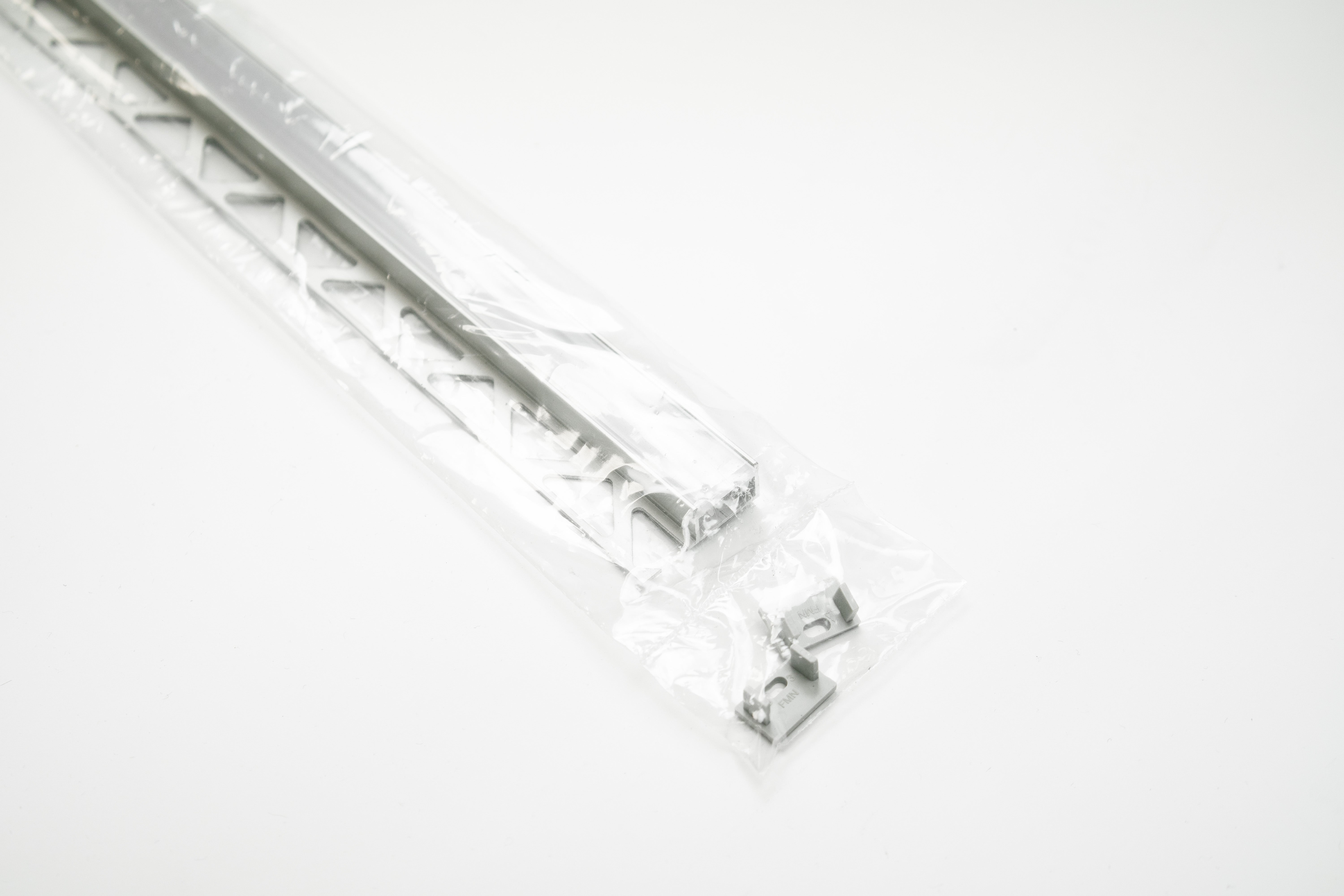 Zestaw profili Fino aluminiowy natynkowy do taśm LED 8-10mm anodowy srebrny 2m 16x20mm 3