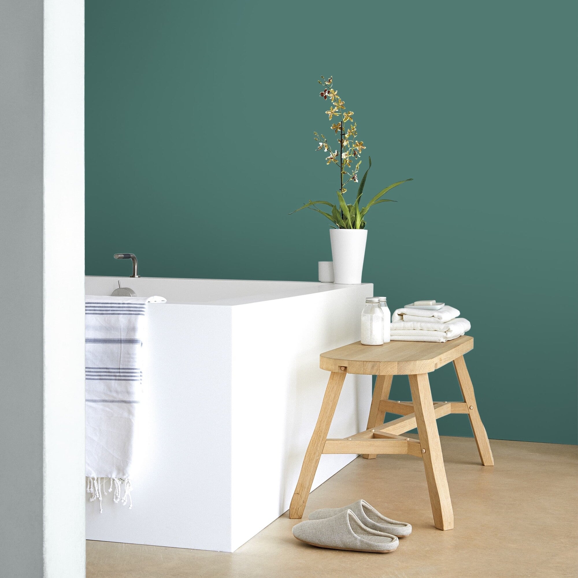 Farba Dulux EasyCare Kuchnia & Łazienka przykładnie szmaragdowy 2,5l 2