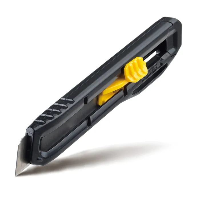 Nóż z wymiennym ostrzem łamanym 18 mm STHT10323-8 Stanley