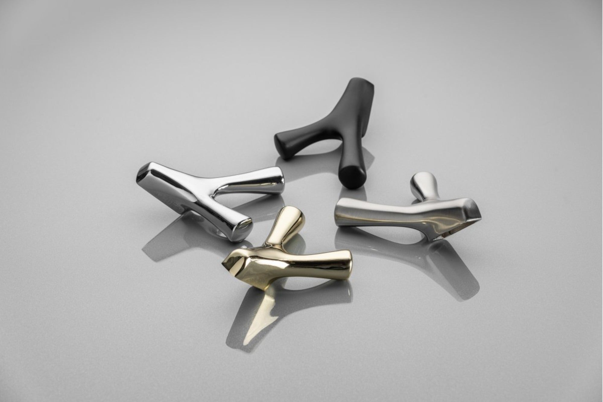 Wieszak podwójny chrom  1