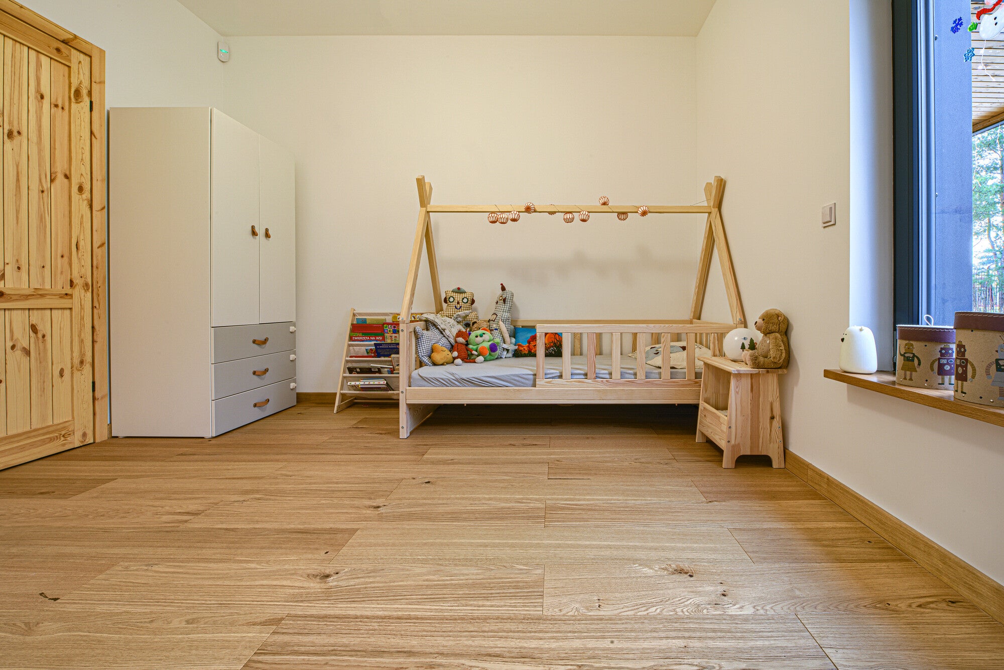 Deska podłogowa hybrydowa Dąb Europejski 4V lakier UV op.1,45m2 8