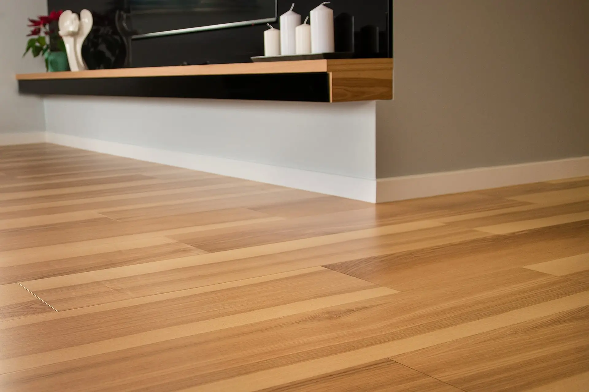 Deska podłogowa Beskidzka Jesion lakier op.1,52m2 1