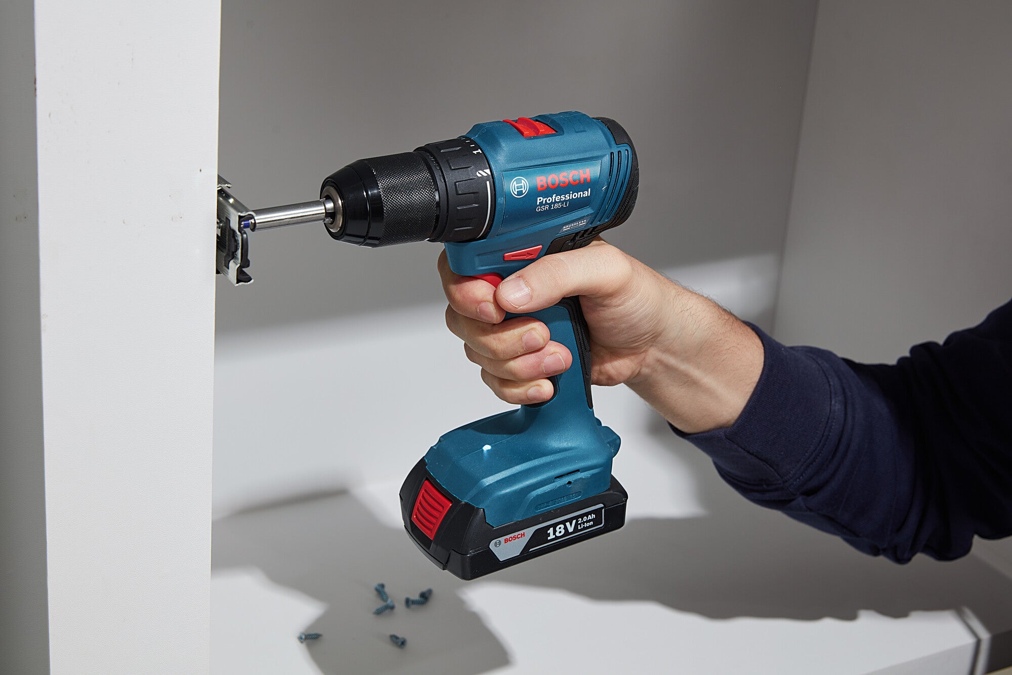 Zestaw narzędzi akumulatorowych 18 V + 2 x 4 Ah, BOSCH 0615A5007N 7