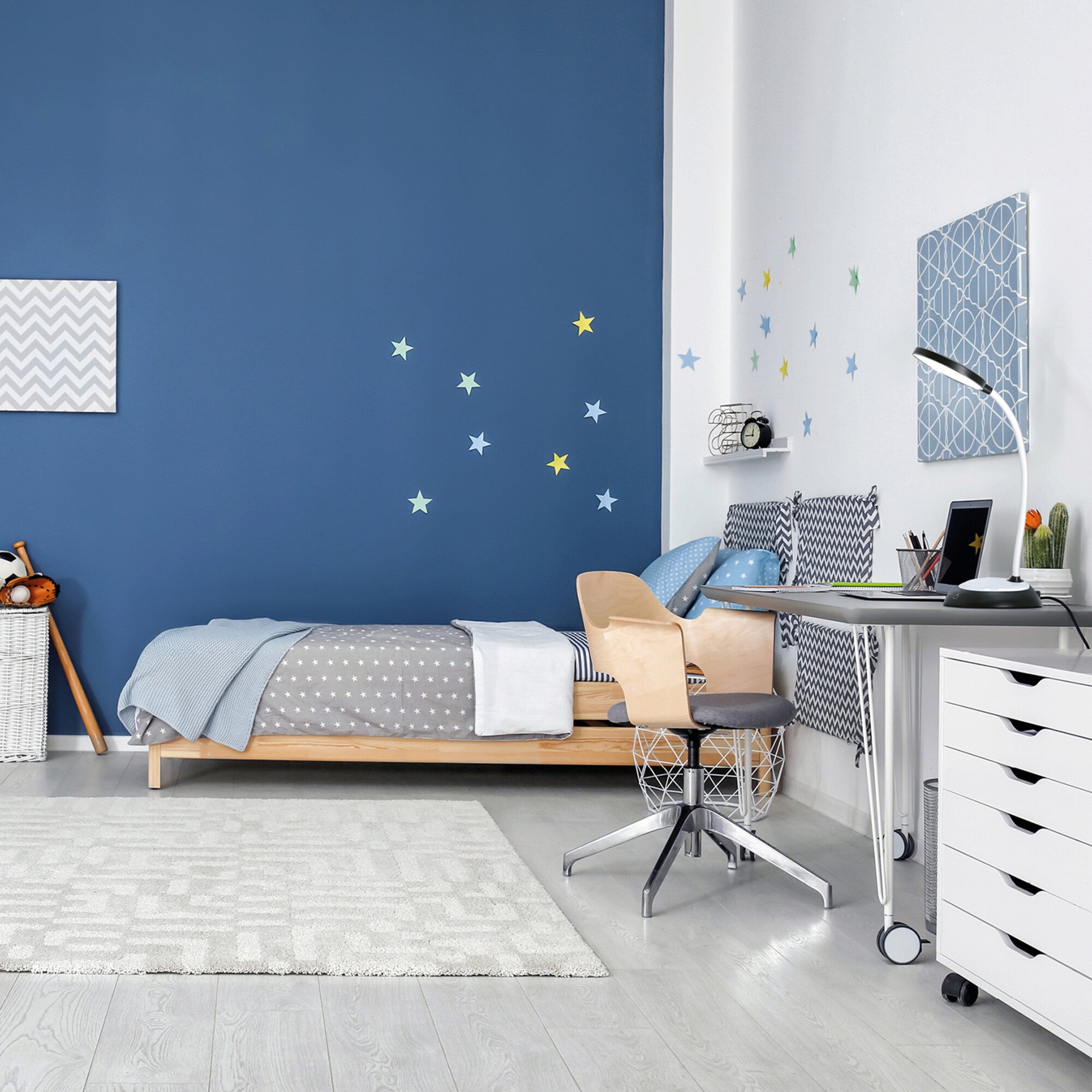 Lampka biurkowa Led Visua Desk 5W 200lm USB-A ściemnialna czarna 4