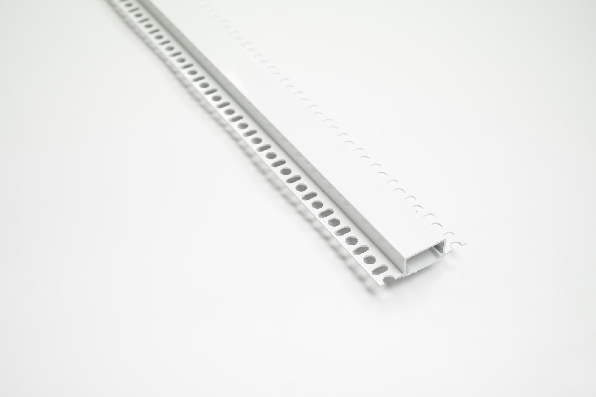 Zestaw profili Hiro aluminiowy natynkowy do taśm LED 8-10mm lakierowany biały 2m 24x20mm