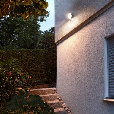 Naświetlacz LED 10W 900 lm IP65 5000K biały czujnik ruchu PIR obracalny 2