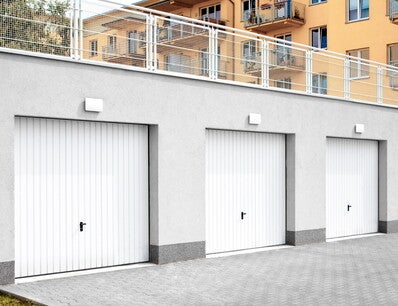 Brama uchylna ręczna RAL 9016 2600X2175 cm 3