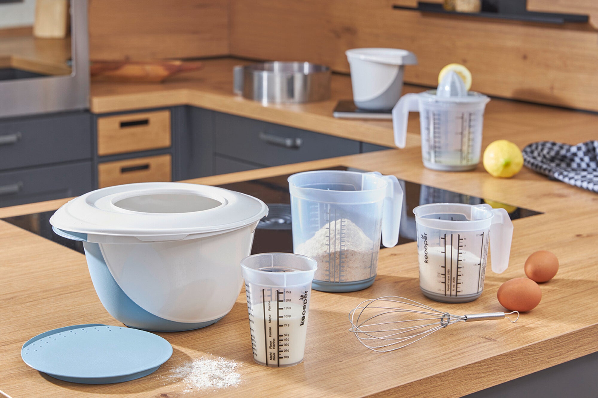 Dzbanek z miarką 0.5 l  3