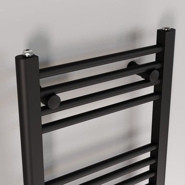 Grzejnik łazienkowy BASIC 700X400 176W czarny 1