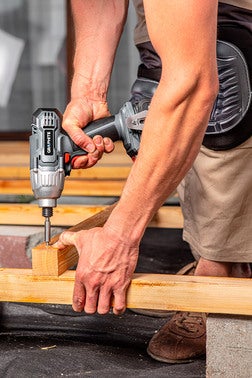 Zakrętarka udarowa 1/4" 18V 180Nm 58G012 Graphite / bez aku 3