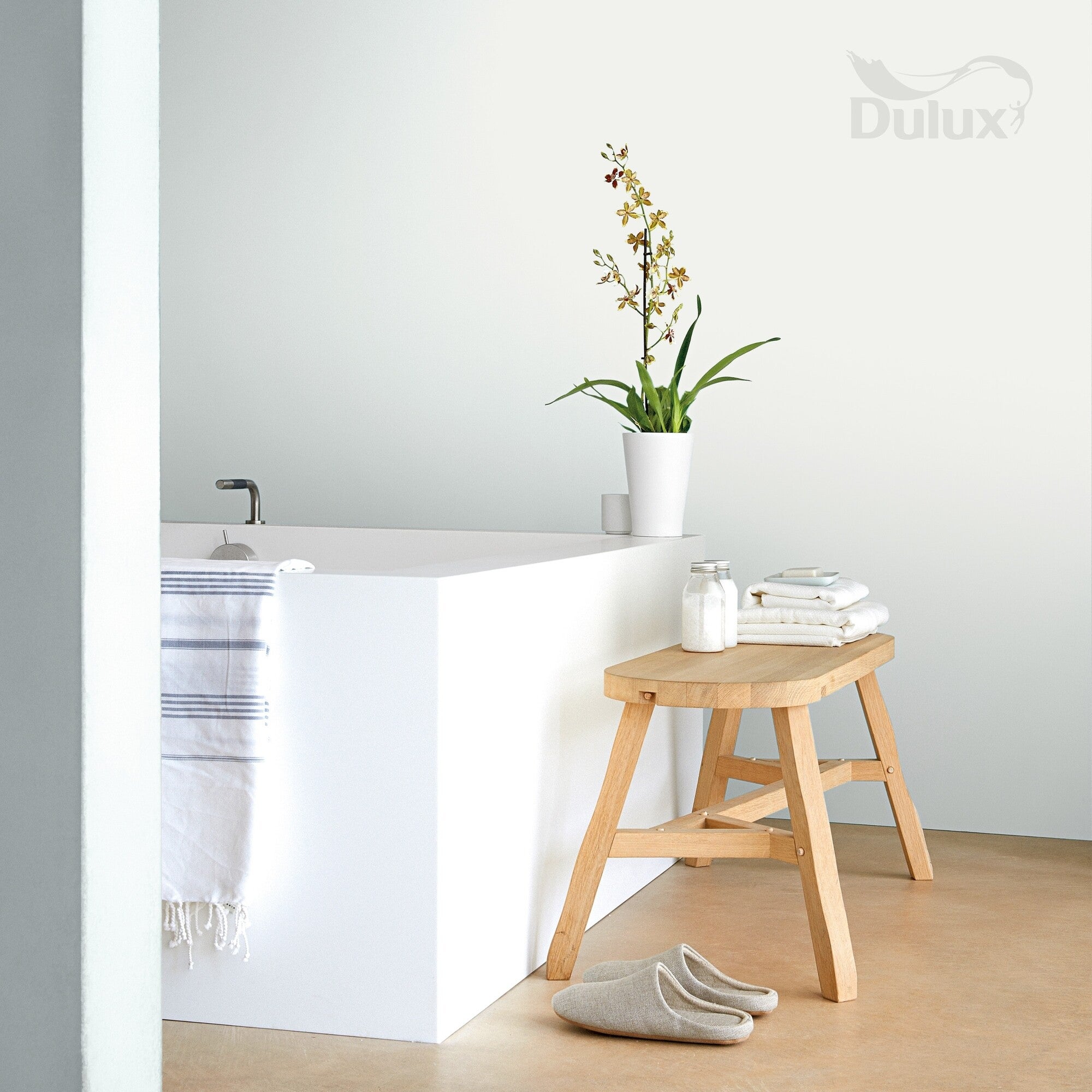 Farba Dulux EasyCare Kuchnia & Łazienka biała 5l 2