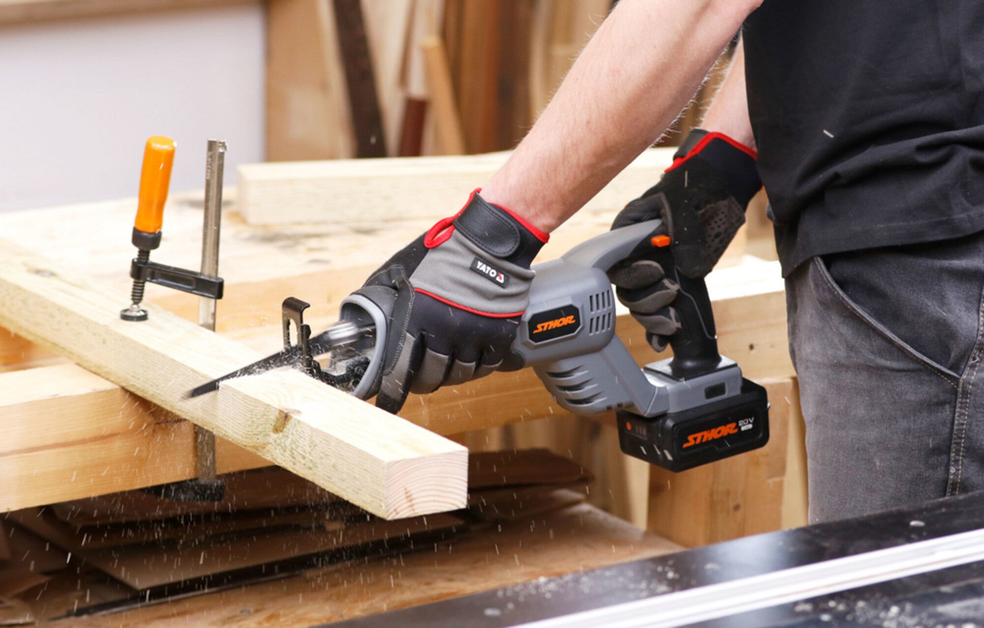 Piła szablasta 20V 78138 Sthor / bez aku 1