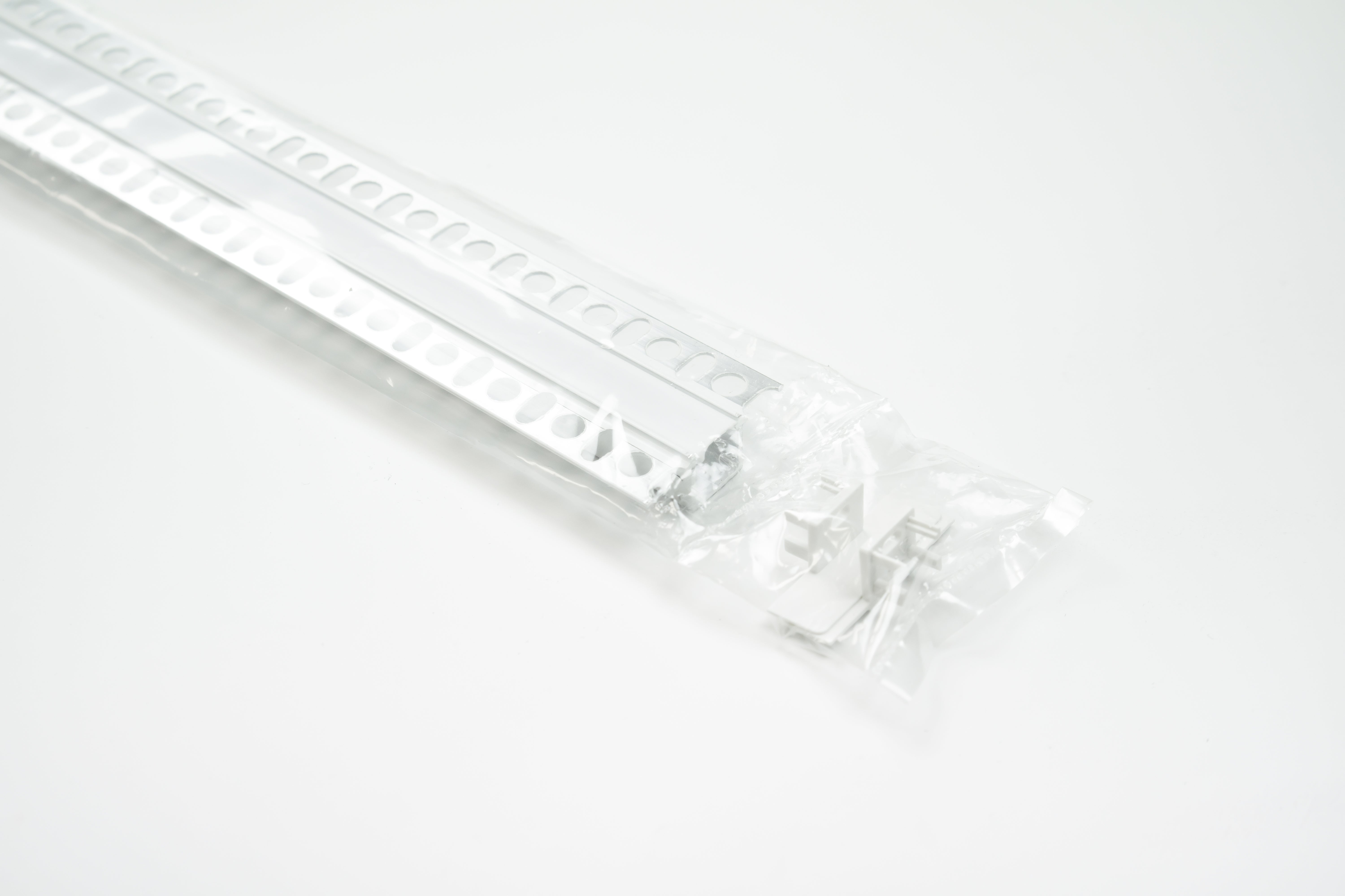 Zestaw profili Gaudi aluminiowy natynkowy do taśm LED 8-10mm lakierowany biały 2m 13x20mm 2