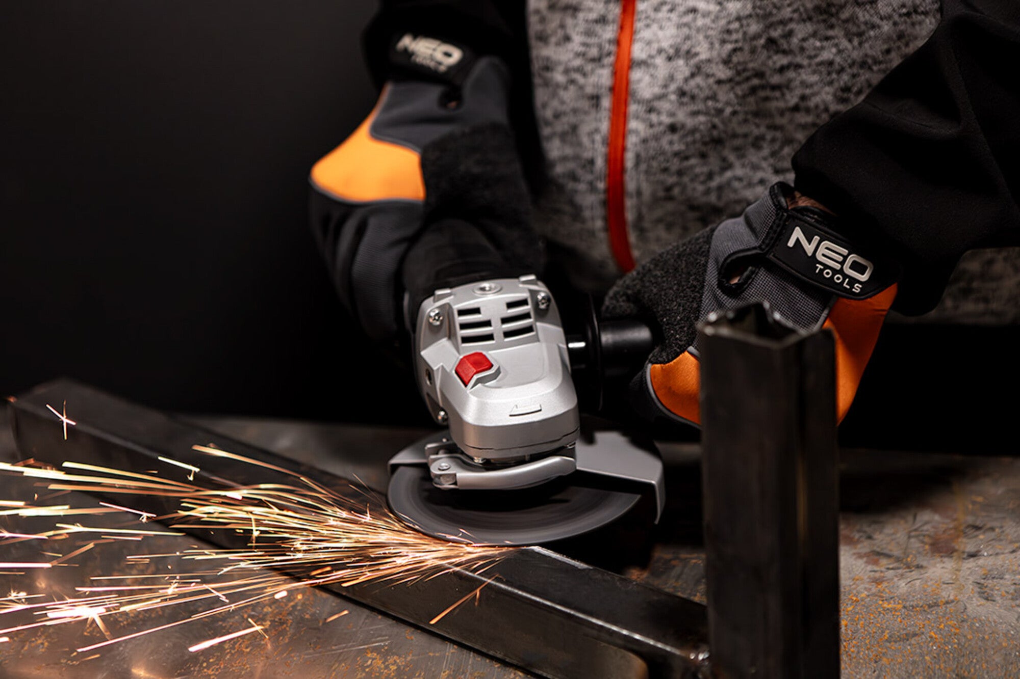 Szlifierka kątowa 125mm, 900W - GRAPHITE 59G185 2