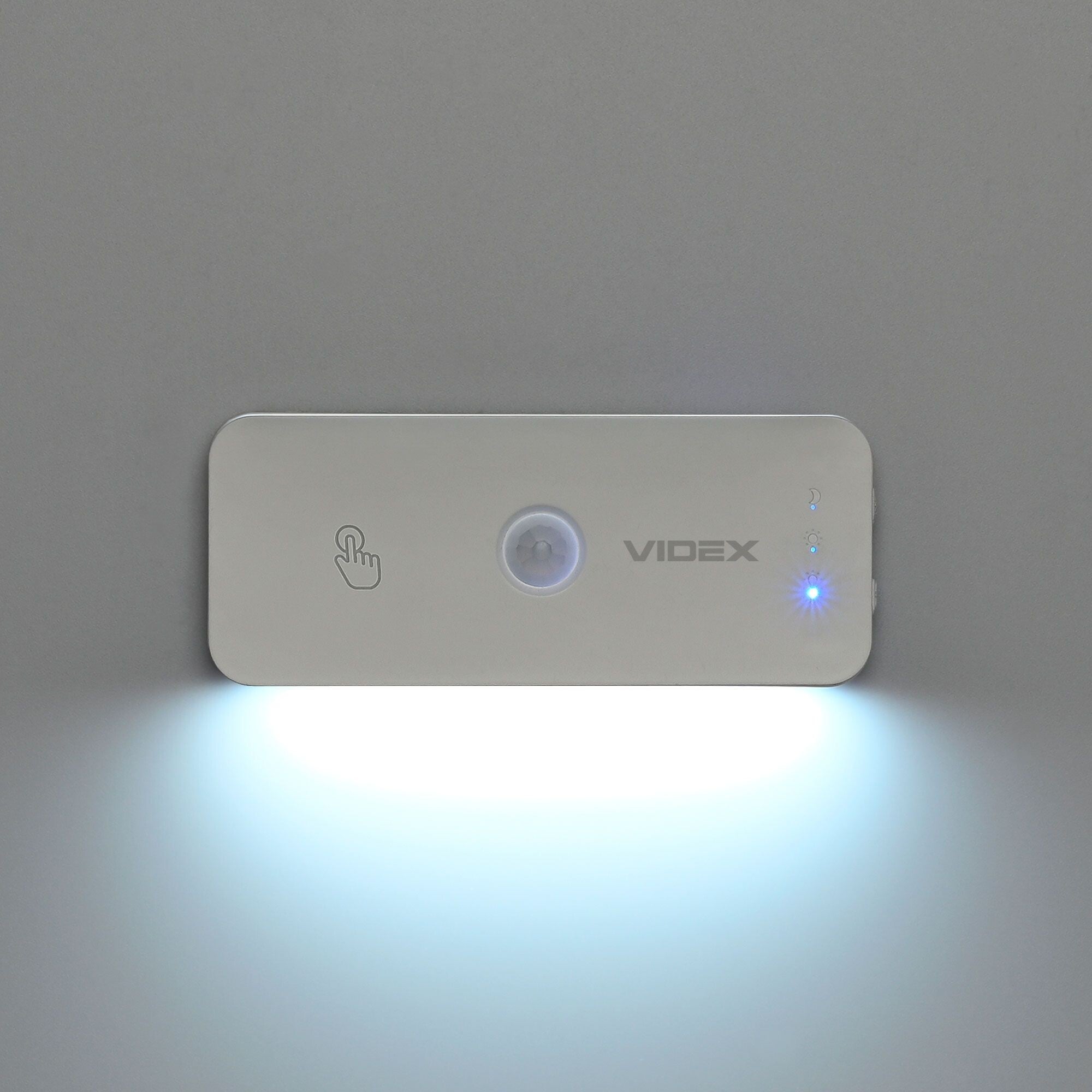 Lampka LED z akumulatorem i czujnikiem 1,5W 5