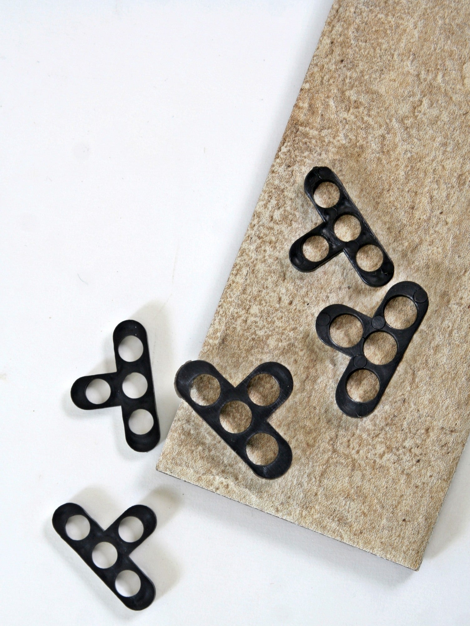 Krzyżyki do glazury i klinkieru kształt T 8mm opak. 30 szt.