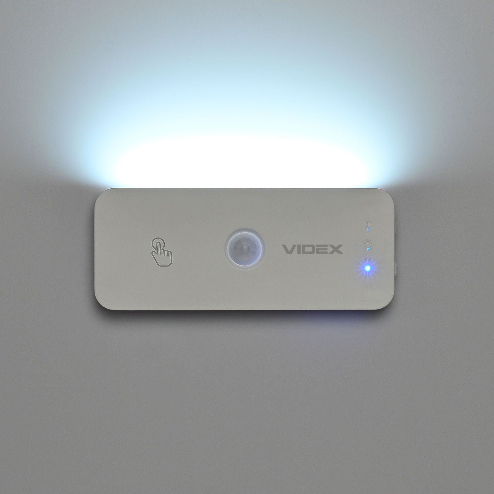 Lampka LED z akumulatorem i czujnikiem 1,5W 6