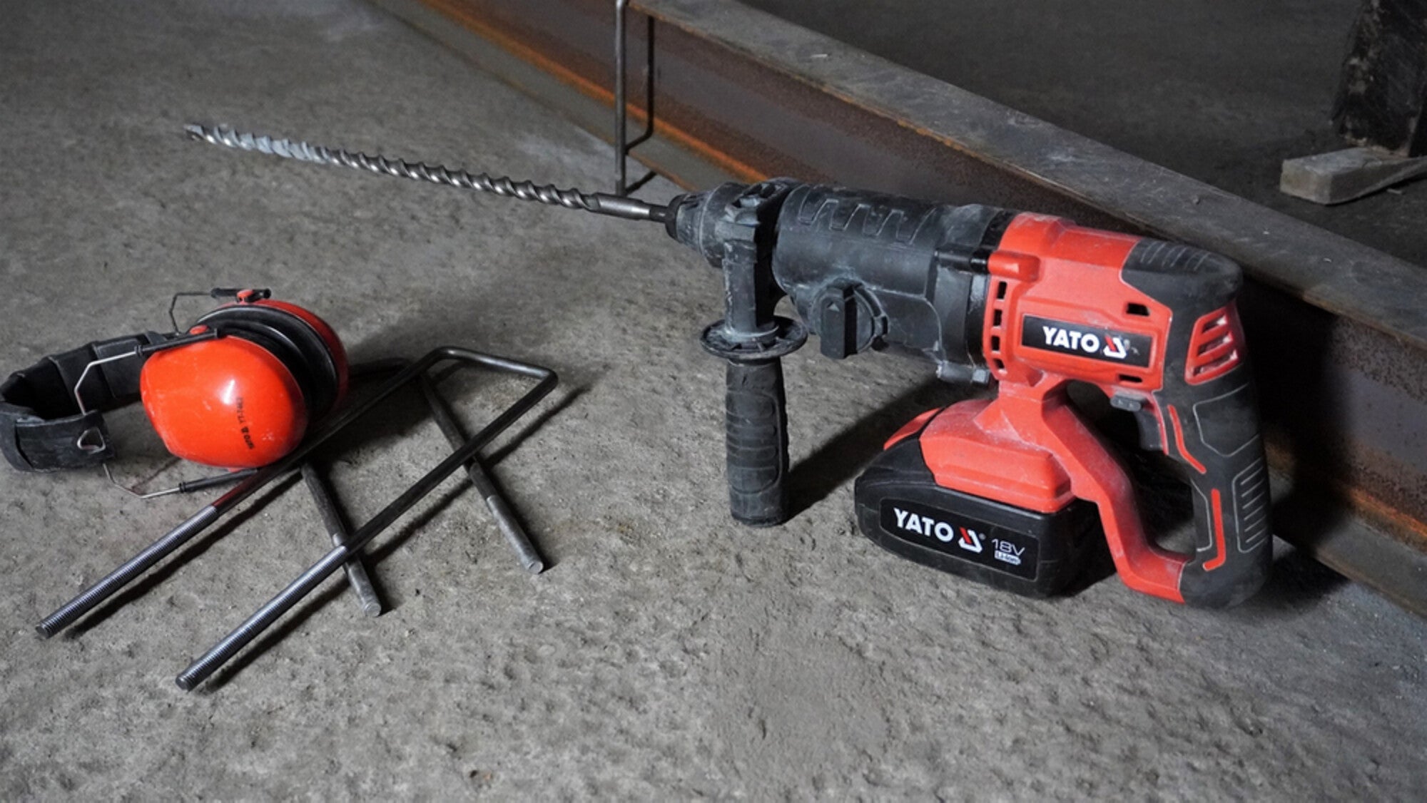 Młotowiertarka 18V 2,4J YT-82772 Yato / bez akumulatora 2