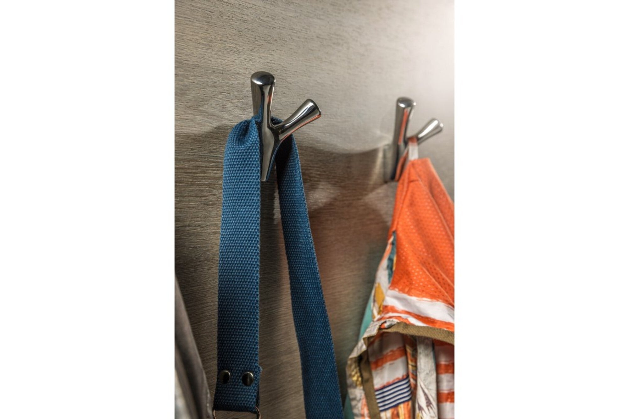 Wieszak podwójny chrom  5