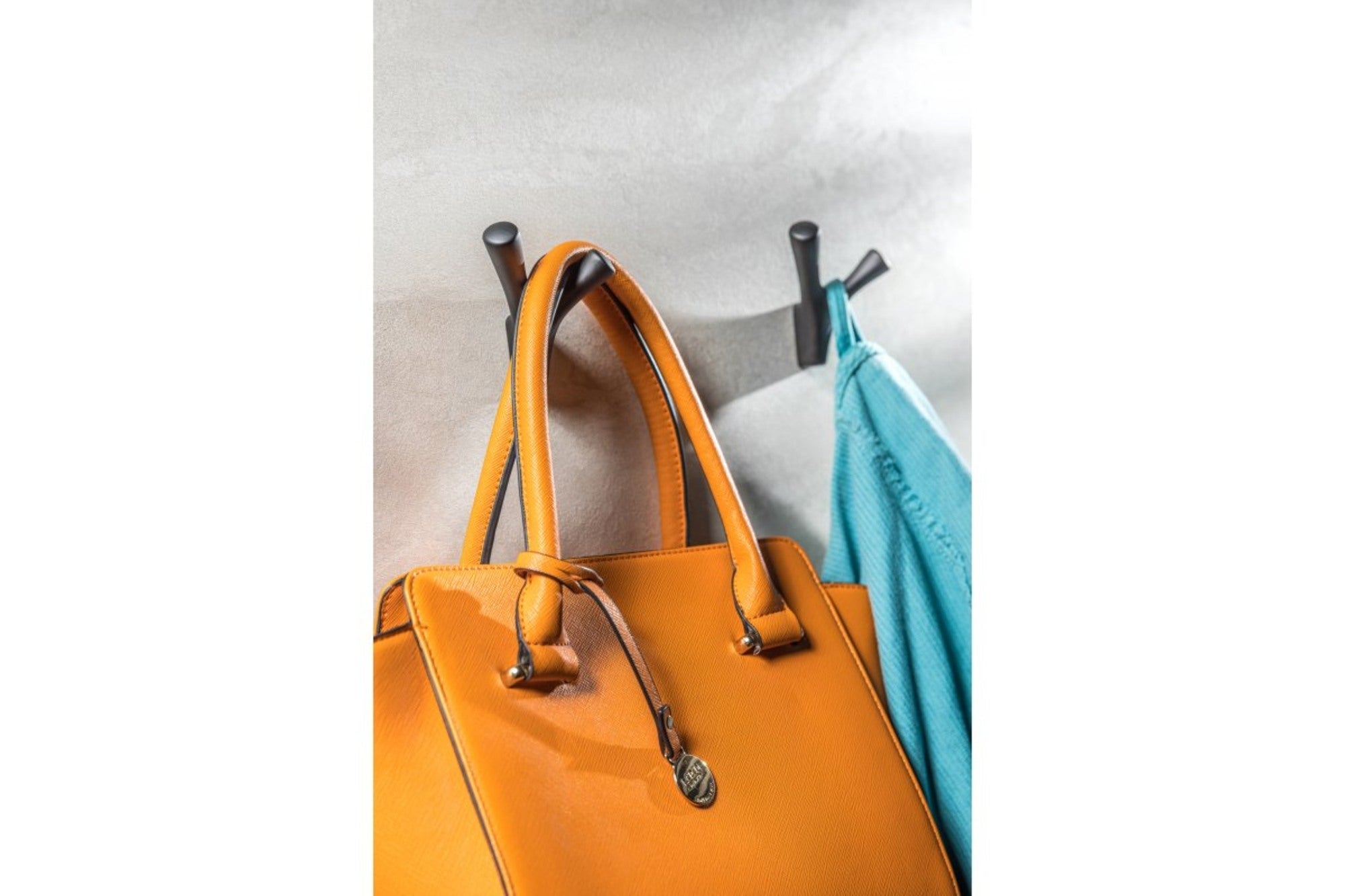 Wieszak podwójny czarny mat  3