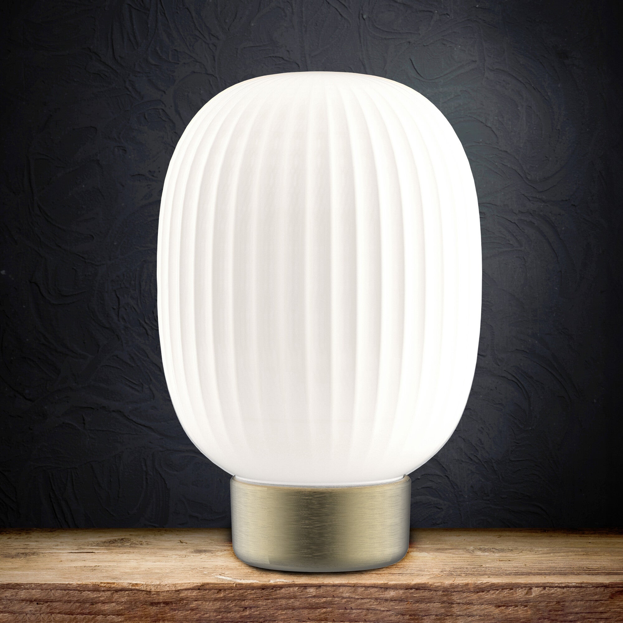 Lampka stołowa LED Latte, złota 4