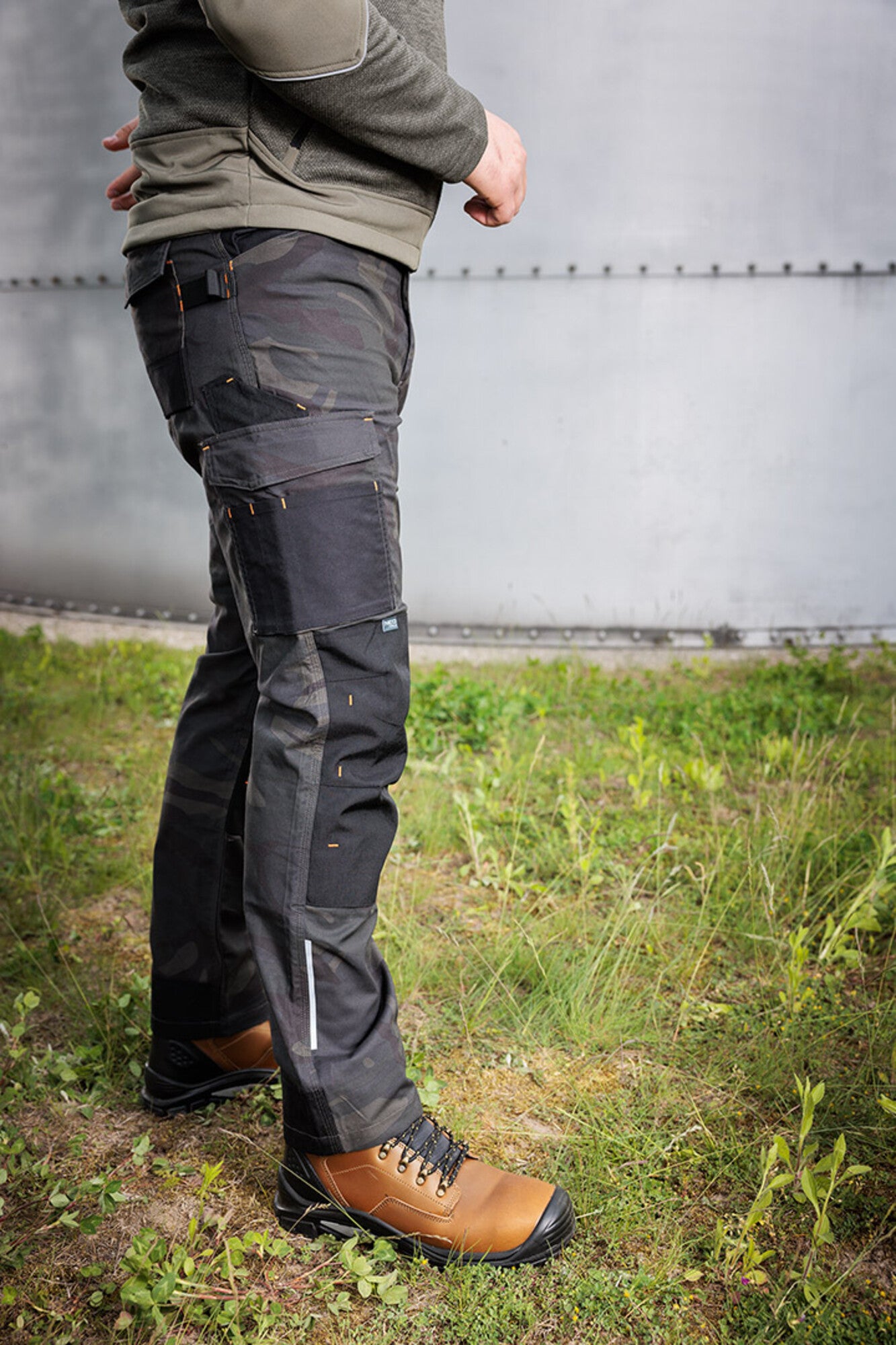 Spodnie robocze NEO 81-350-1, Mix&Match, Canvas, wzmocnienia z Cordury, zielone moro, rozmiar L/52 4