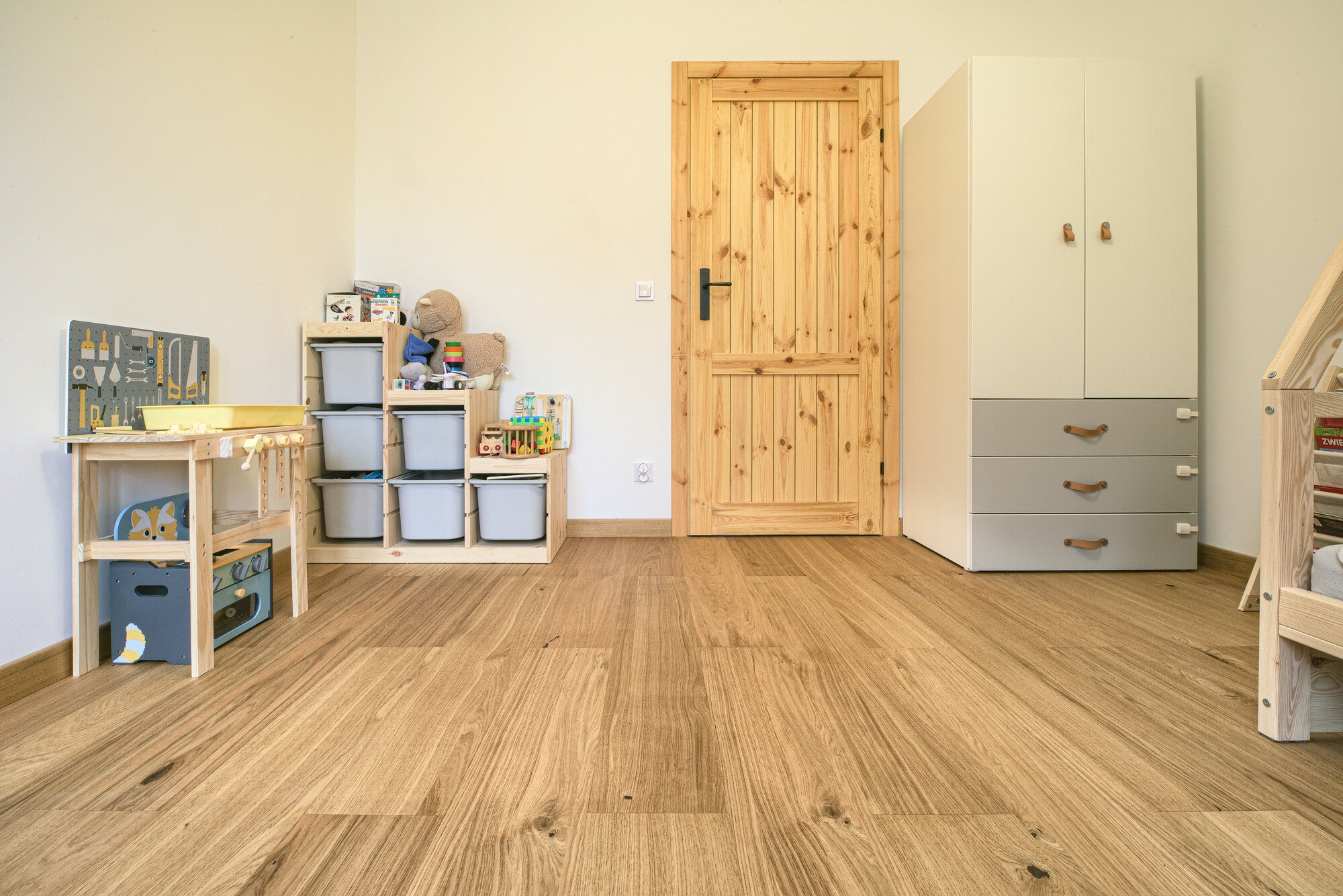 Deska podłogowa hybrydowa Dąb Europejski 4V lakier UV op.1,45m2 7