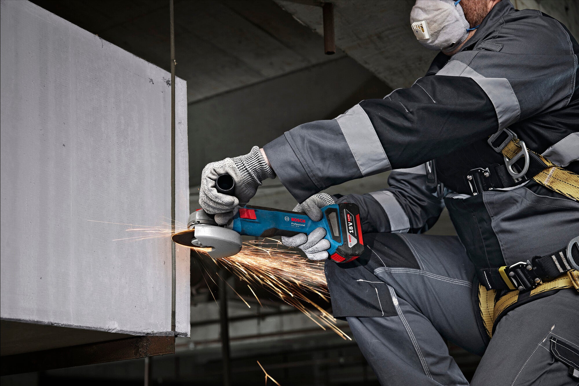 Zestaw narzędzi akumulatorowych 18 V + 2 x 4 Ah, BOSCH 0615A5007N 4