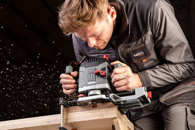 Frez kształtowy z łożyskiem, zaokrąglający 34,9x15,4 mm, trzpień 8 mm 1