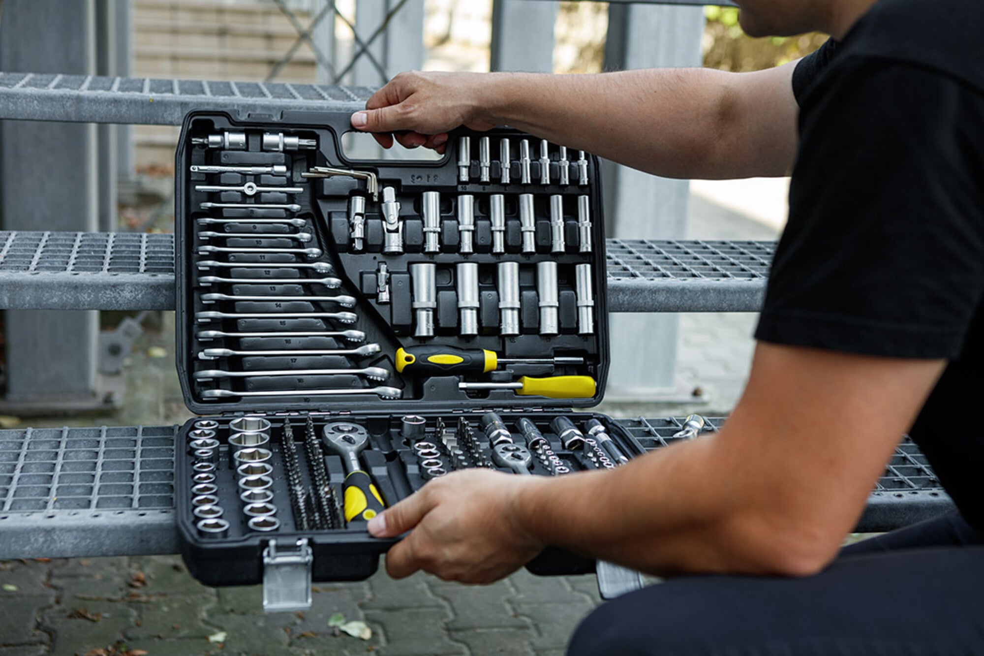 Zestaw kluczy 219 elementów 1/2", 3/8", 1/4" - TOPEX 38D853 4