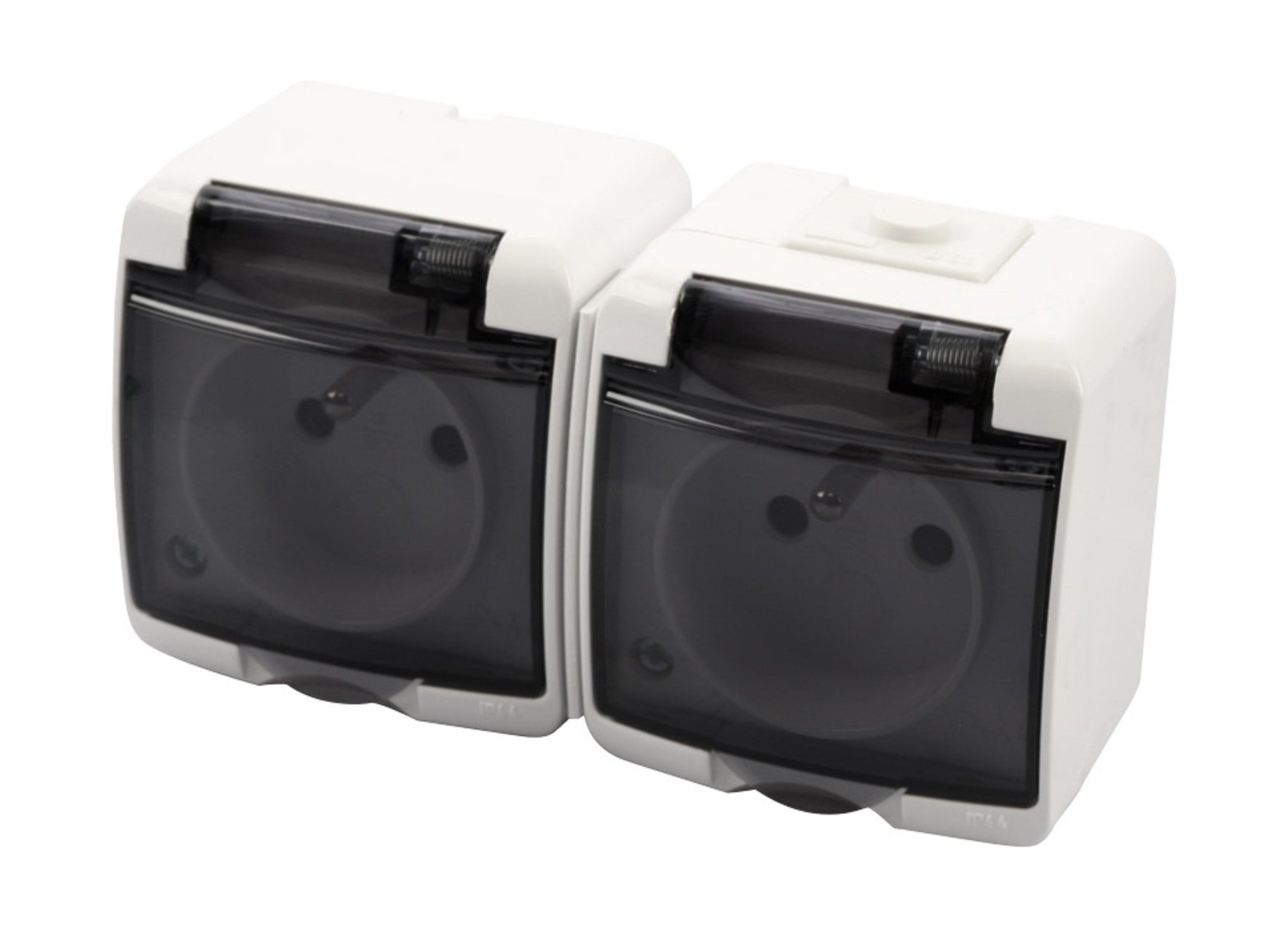 Karlik Junior biały gniazdo podwójne z uziemieniem IP44 0