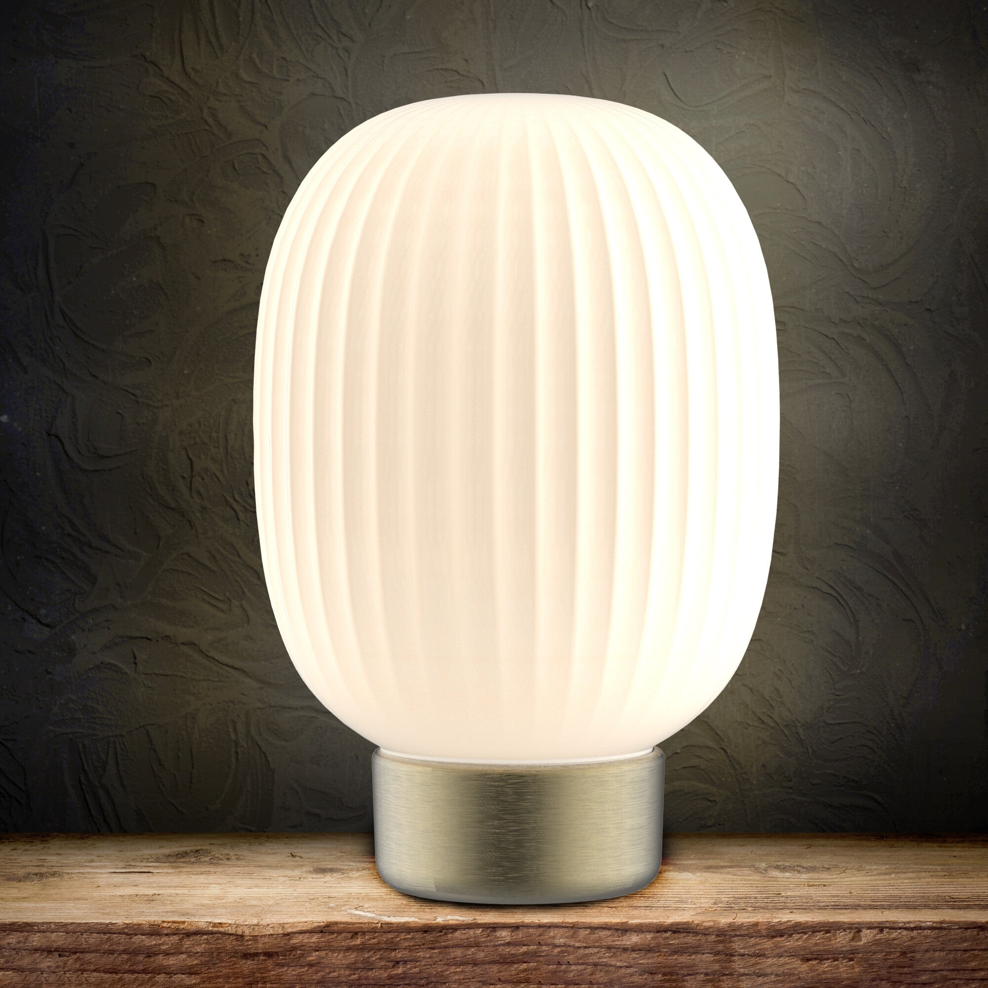 Lampka stołowa LED Latte, złota 3