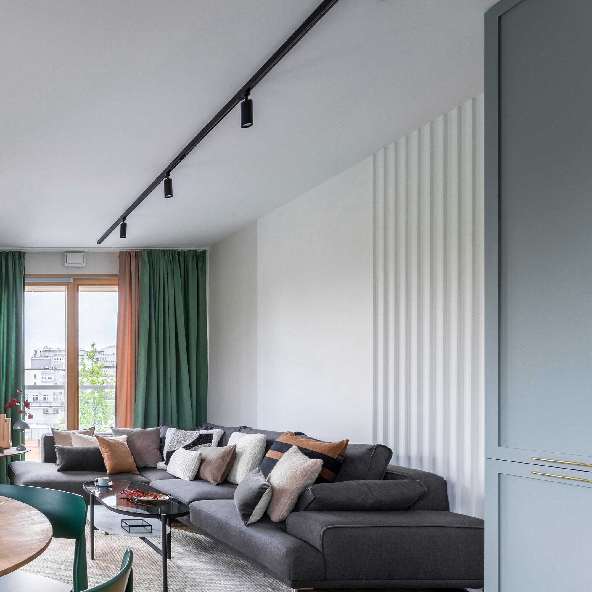 Zestaw szynoprzewodów 1-fazowy MARIBEL 3x GU10, szynoprzewód 1m, kolor czarno-złoty, wymienny odbłyśnik (czarny lub złoty) 1