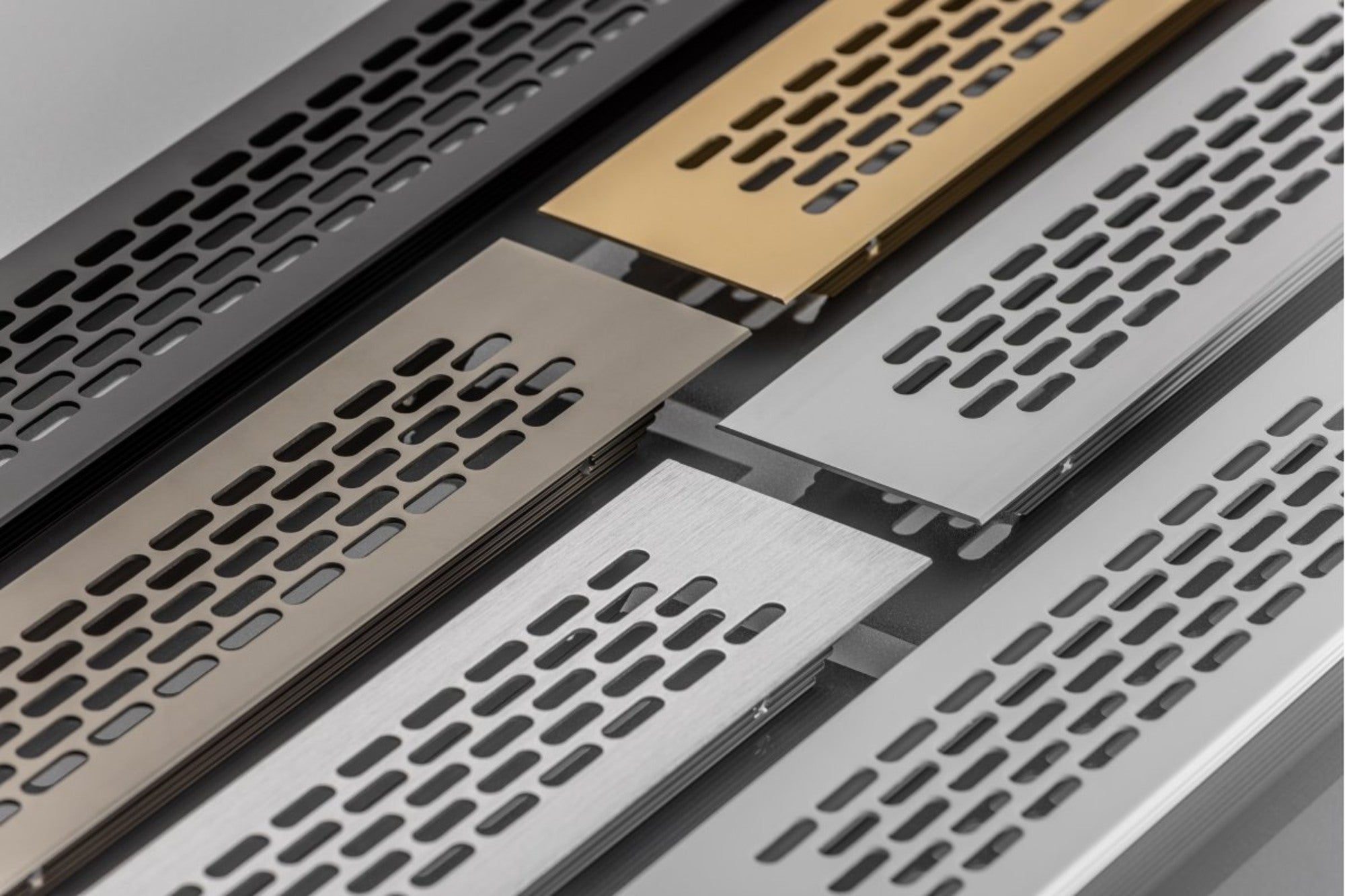 Kratka wentylacyjna 45,5x6,5 mm czarna 