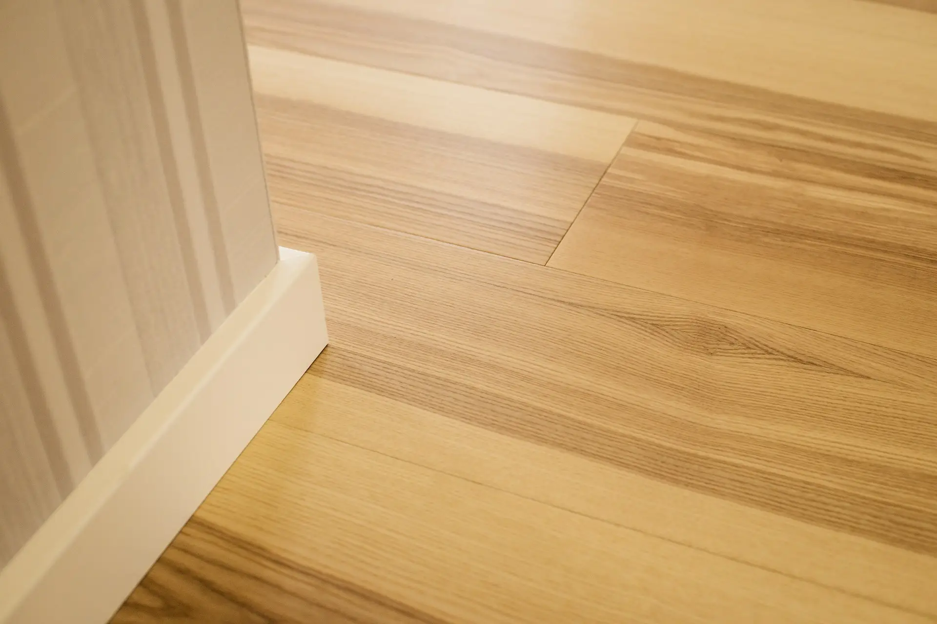 Deska podłogowa Beskidzka Jesion lakier op.1,52m2 15