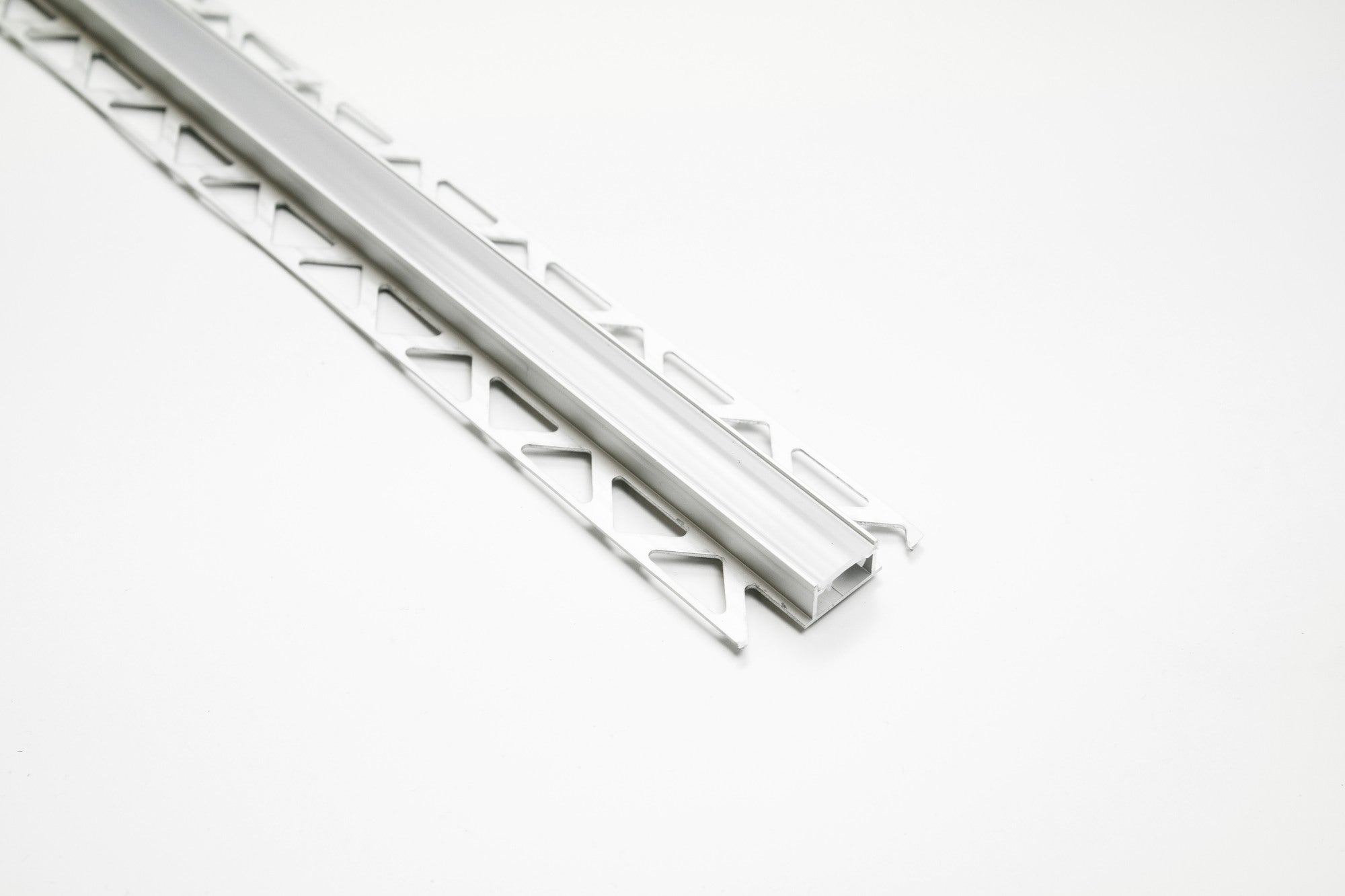 Zestaw profili Nipo aluminiowy natynkowy do taśm LED 8-10mm anodowy srebrny 2m 16x20mm