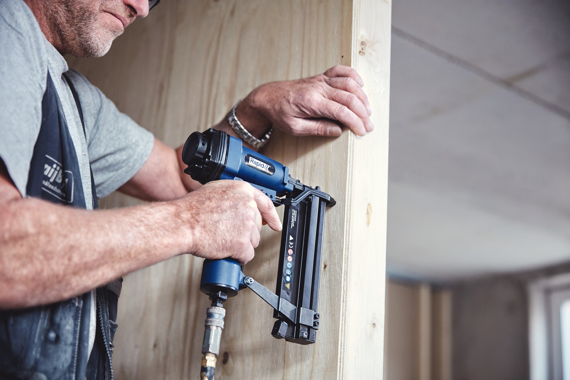 Zszywacz / sztyfciarka pneumatyczna PBS151 Rapid 1