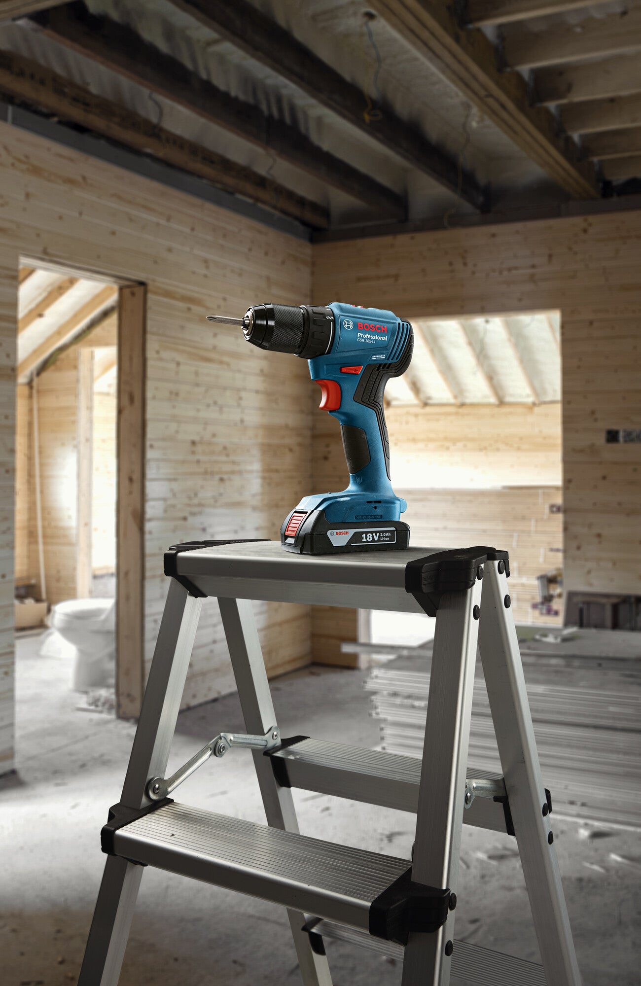 Zestaw narzędzi akumulatorowych 18 V + 2 x 4 Ah, BOSCH 0615A5007N 3