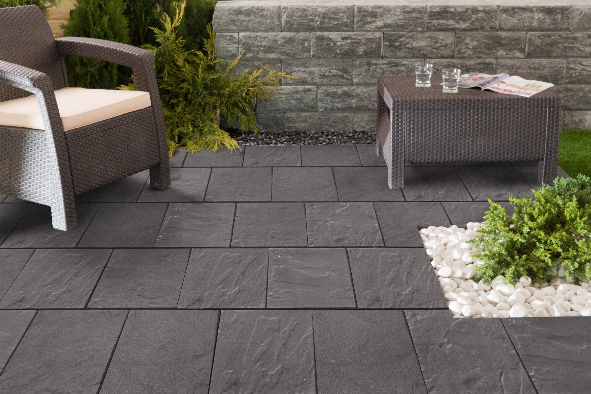 Płyta ogrodowa Bruk-Bet Przełom skalny grafit gr. 5 cm gładka wym.40x40 cm 2