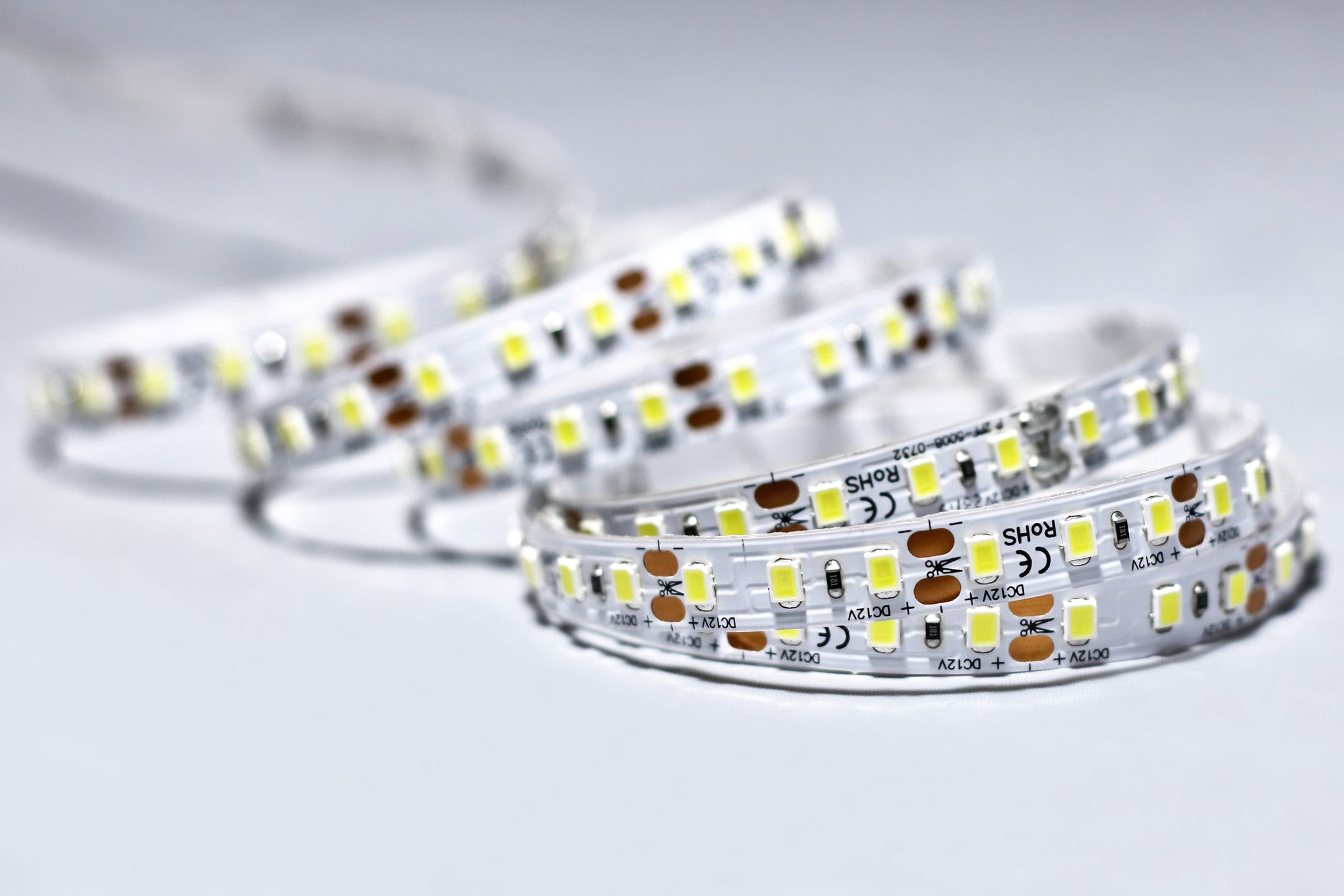 Taśma LED HQS 24V 6W 630 lm/m 4000K IP33 rolka mb MW Lighting 1