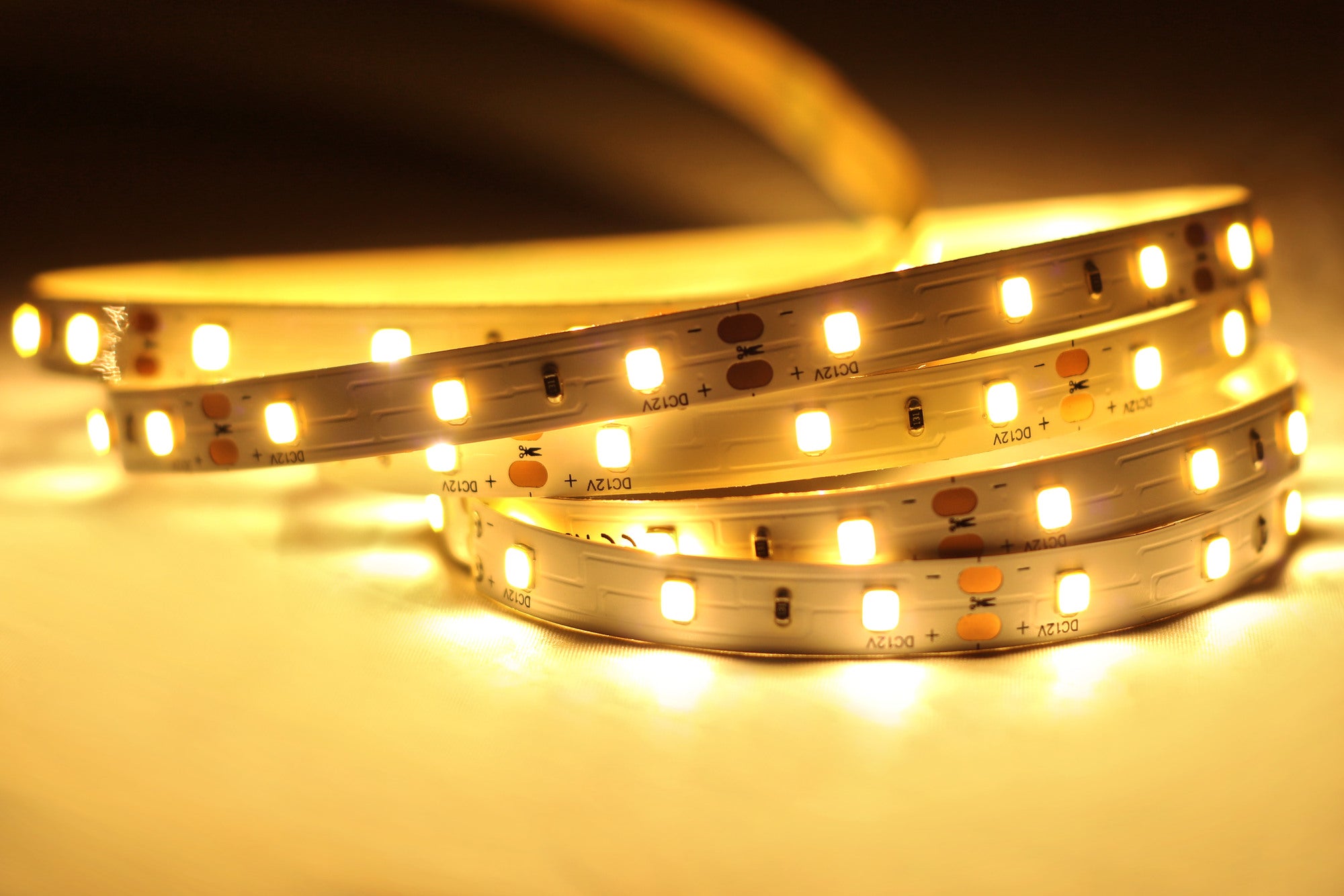 Taśma LED HQS 24V 6W 630 lm/m 3000K IP33 1 mb MW Lighting