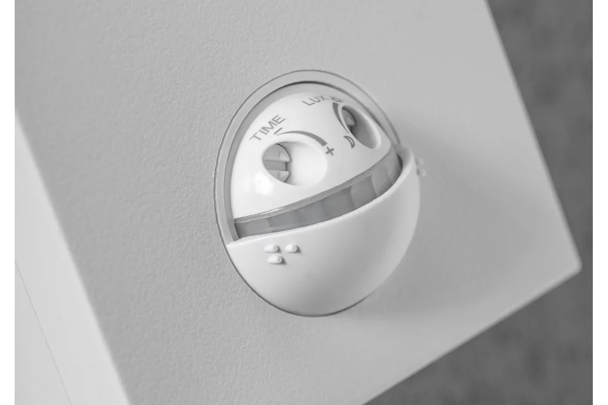 Oprawa Paris LED 10W 900lm 4000K IP54 z czujnikiem ruchu biała 8