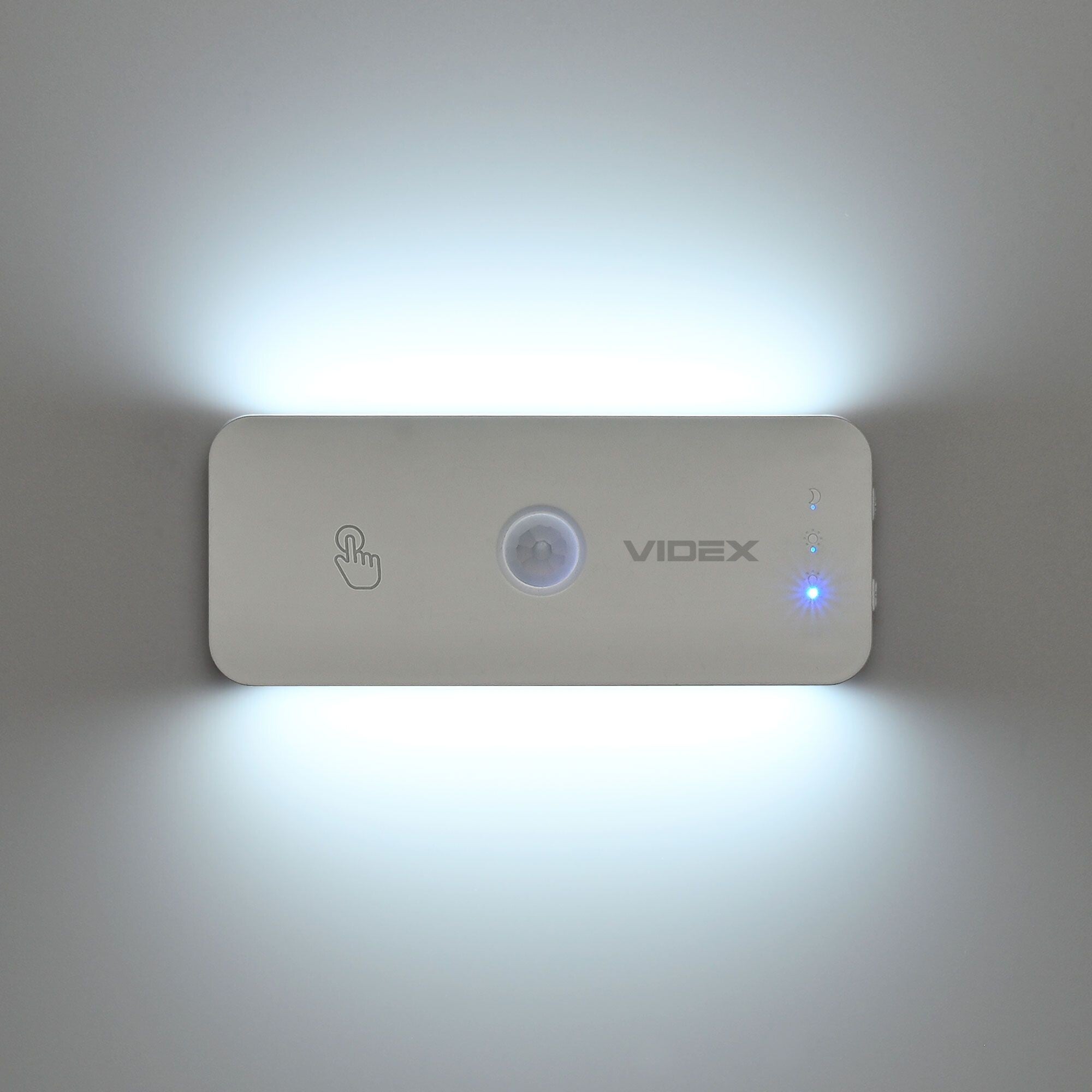 Lampka LED z akumulatorem i czujnikiem 1,5W 4