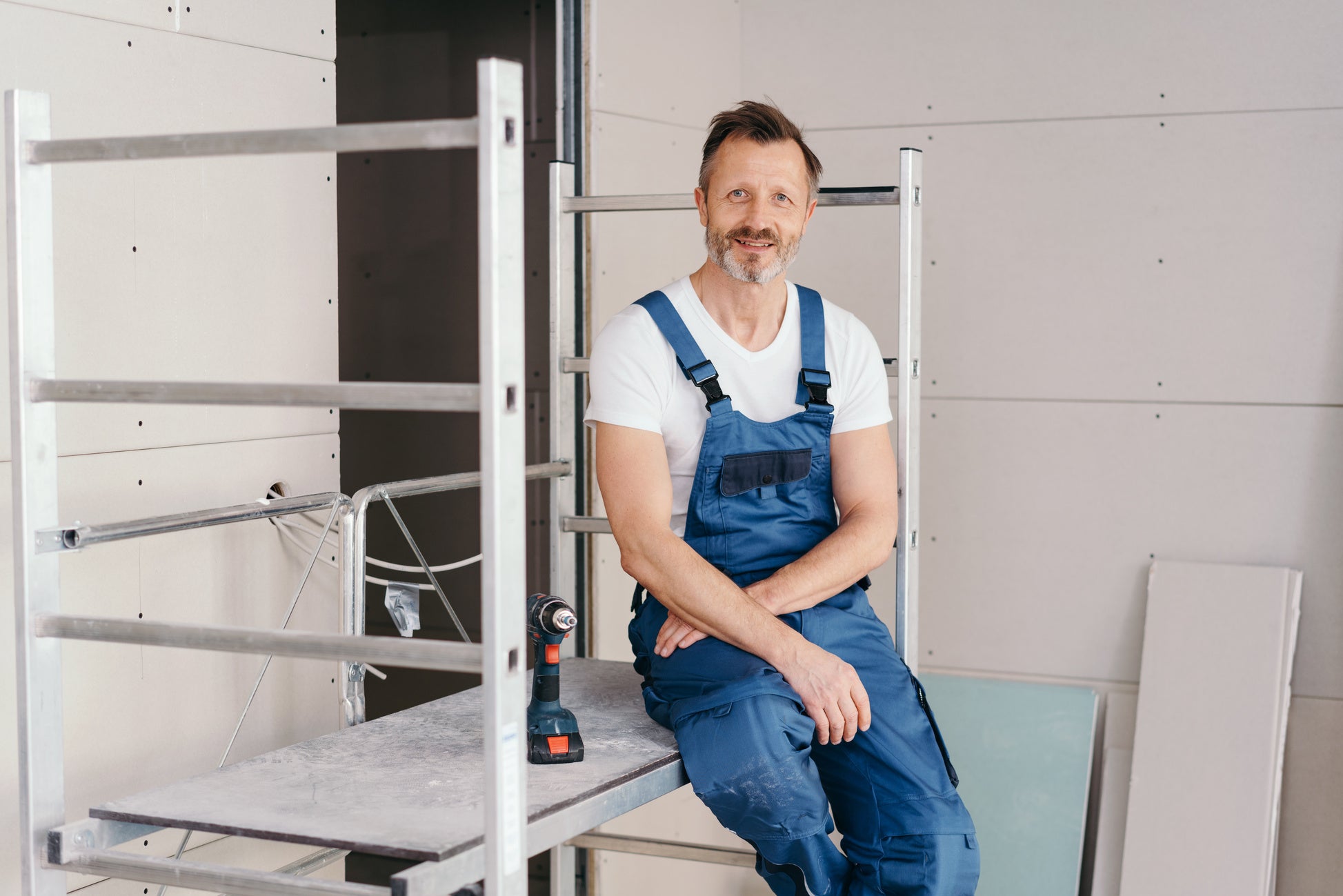 Rusztowanie aluminiowe czy stalowe?