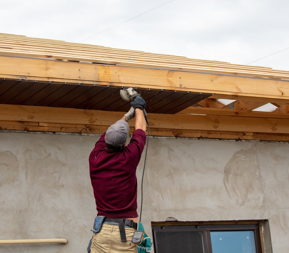 Podbitka dachowa – montaż i przydatne porady